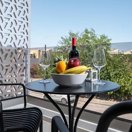 Azure Waves, Exclusive Apartman *