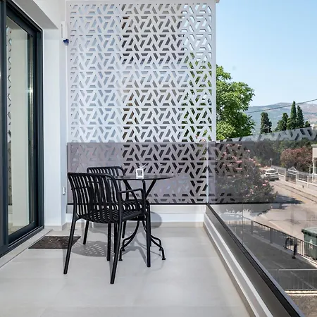 Azure Waves, Exclusive Apartman *